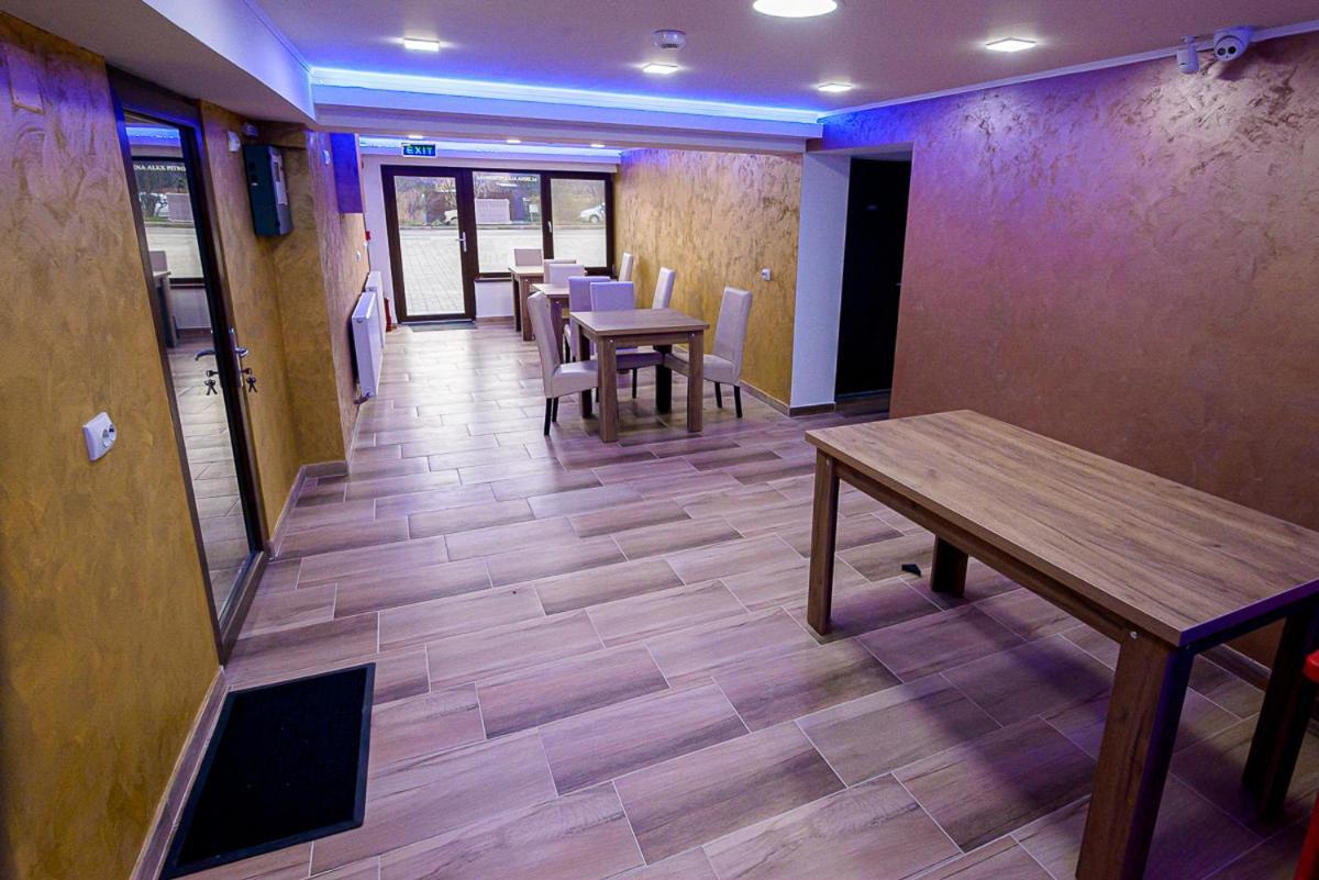 Hotel Casa Domneasca Riana Piteszti Zewnętrze zdjęcie